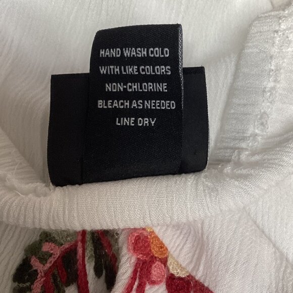 Anthropologie Liv Los Angeles BOHO Peasant Top S Floral Embroidered White 174L - Picture 11 of 11